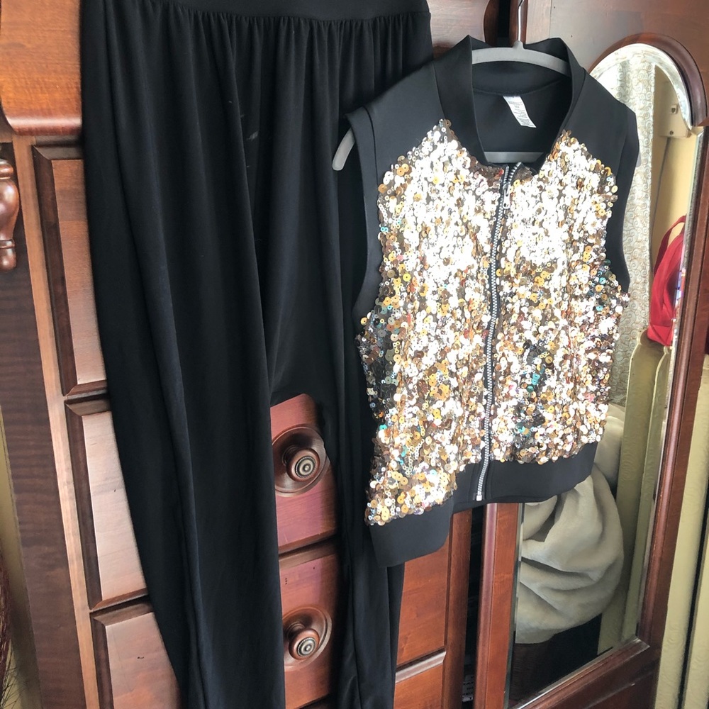 Medium Adult Weissman dance wear